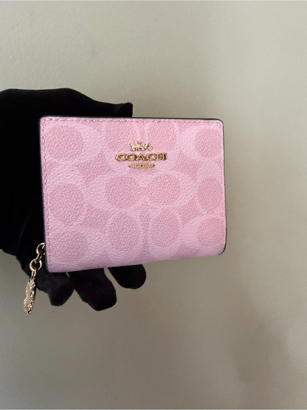 Coach powder Pink snap wallet in Signature print. NWT